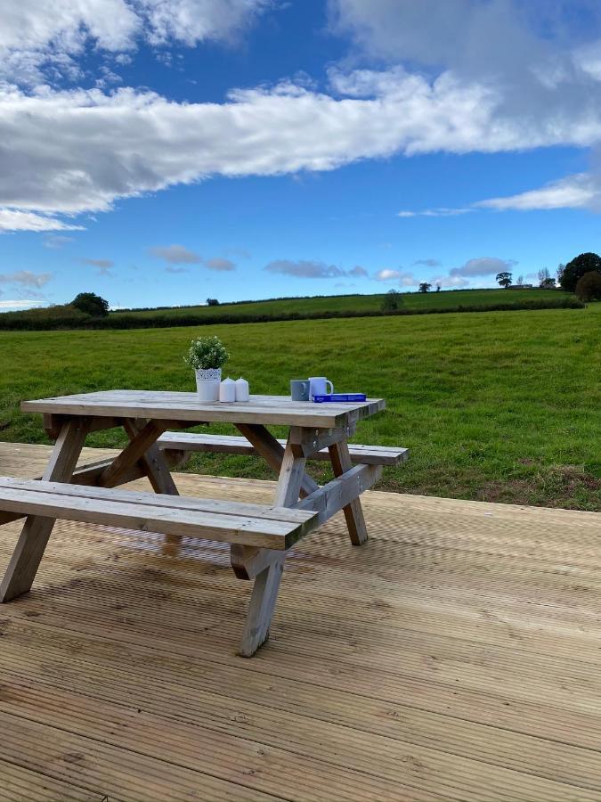 The Old Dairy - Boutique Countryside Cottage At Harrys Cottages Pen-y-Clawdd Exterior foto